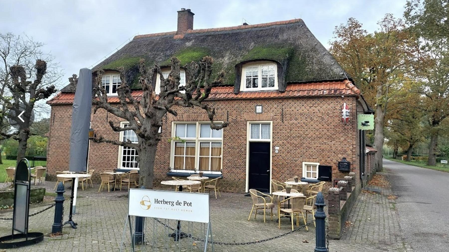 singleparty singlesfeestje singles Markelo Herberg De Pot vrijgezel alleenstaand senioren ouderen Dating Oost DatingOost DatingOost.nl datingsite datingbureau relatiebureau relatiebemiddelingsbureau bemiddelingsbureau alleenstaand vrijgezel Gelderland Overijssel Salland Achterhoek Twente  